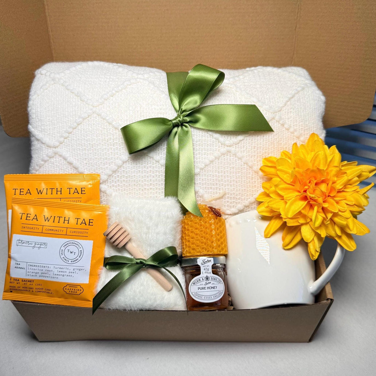 Honey and Bloom Gift Box