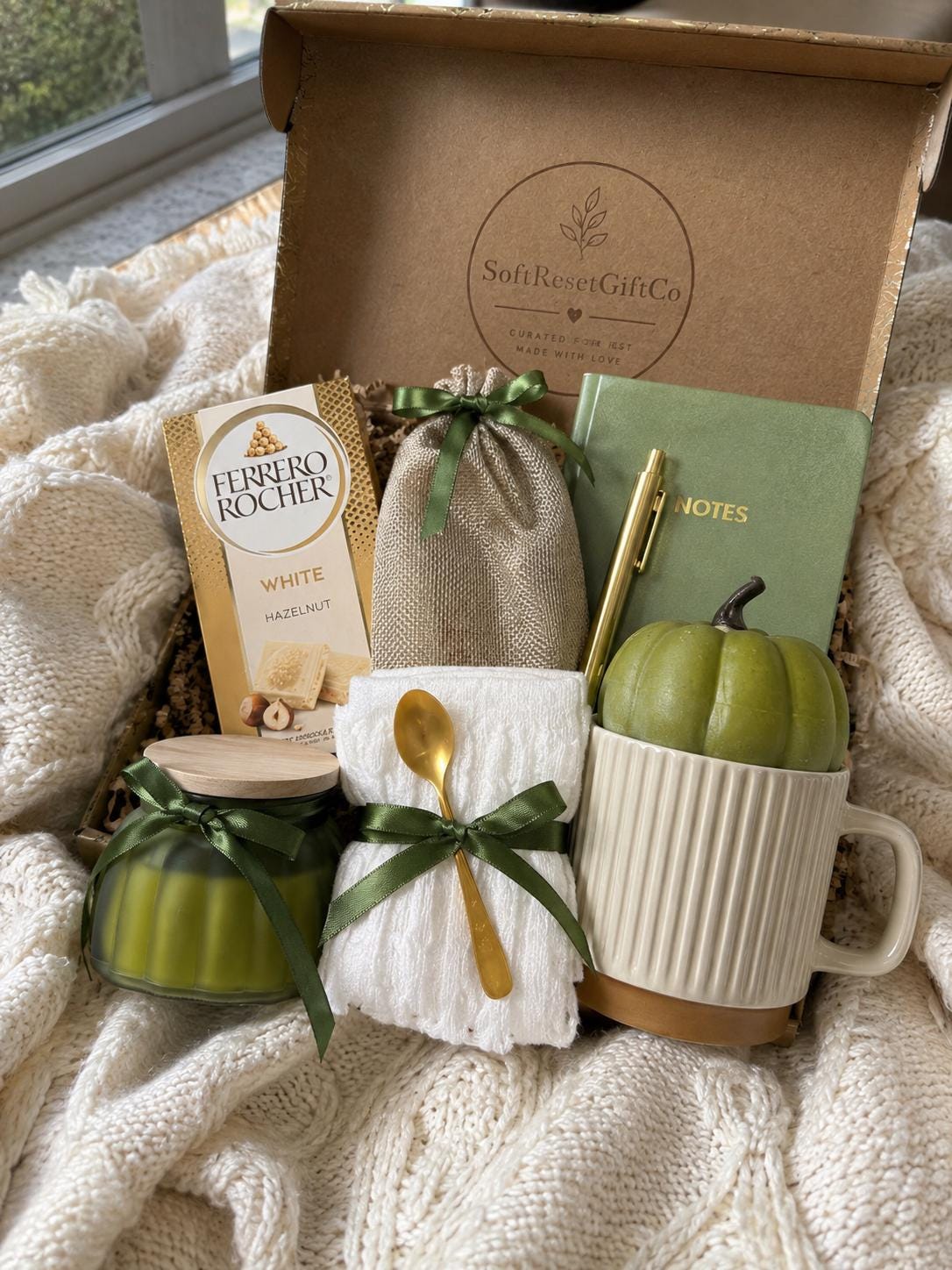 Green Pumpkin Gift Box