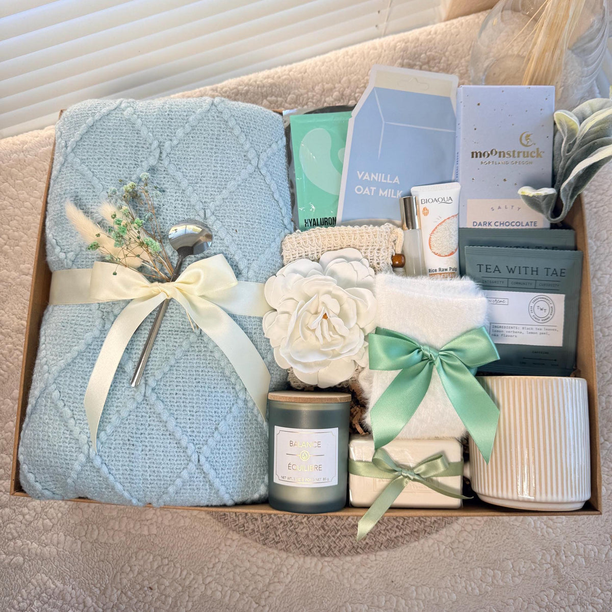 Coastal Breeze Self Care Gift Box